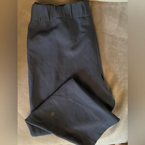 Lululemon women’s crop pants